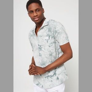 NWT Rue21 Men’s Green Button Down